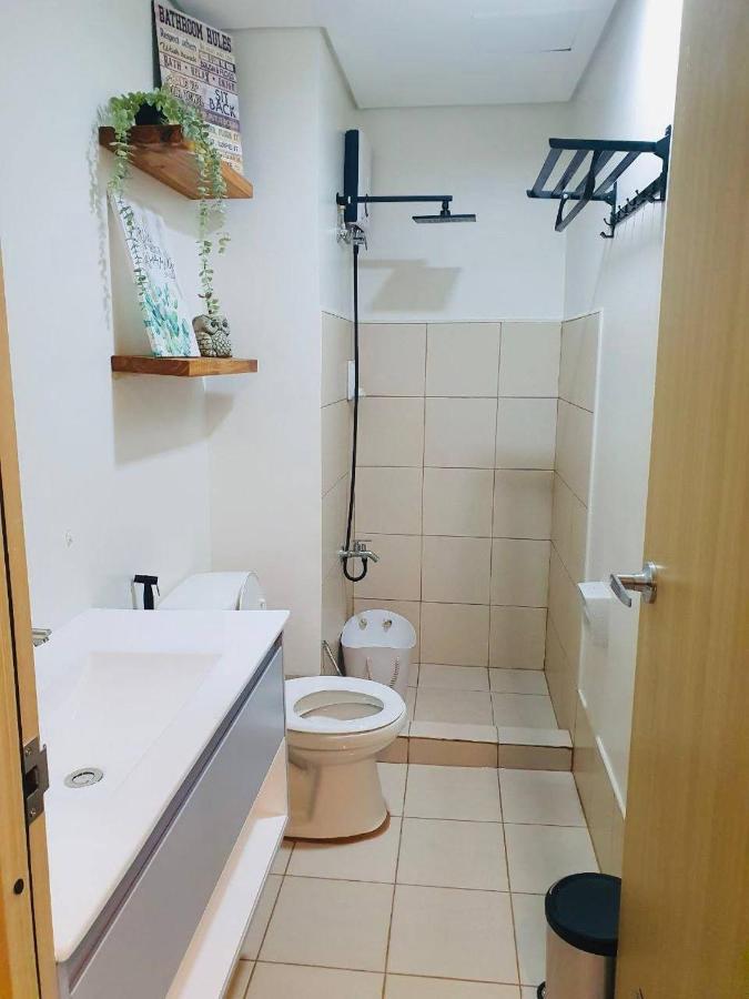 2 Bedroom Condo Vine Residences Quezon City With Pool Wifi Karaoke Board Games Netflix Cidade Quezon Exterior foto