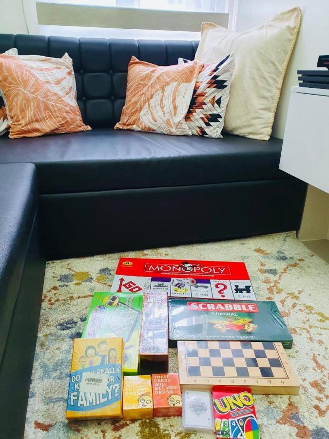 2 Bedroom Condo Vine Residences Quezon City With Pool Wifi Karaoke Board Games Netflix Cidade Quezon Exterior foto